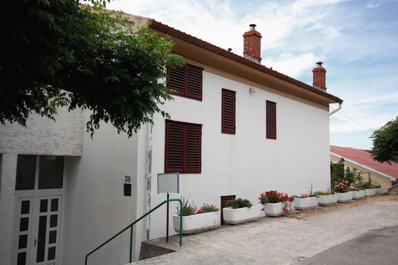 Apartments With A Parking Space Kampor, Rab - 4984 Экстерьер фото