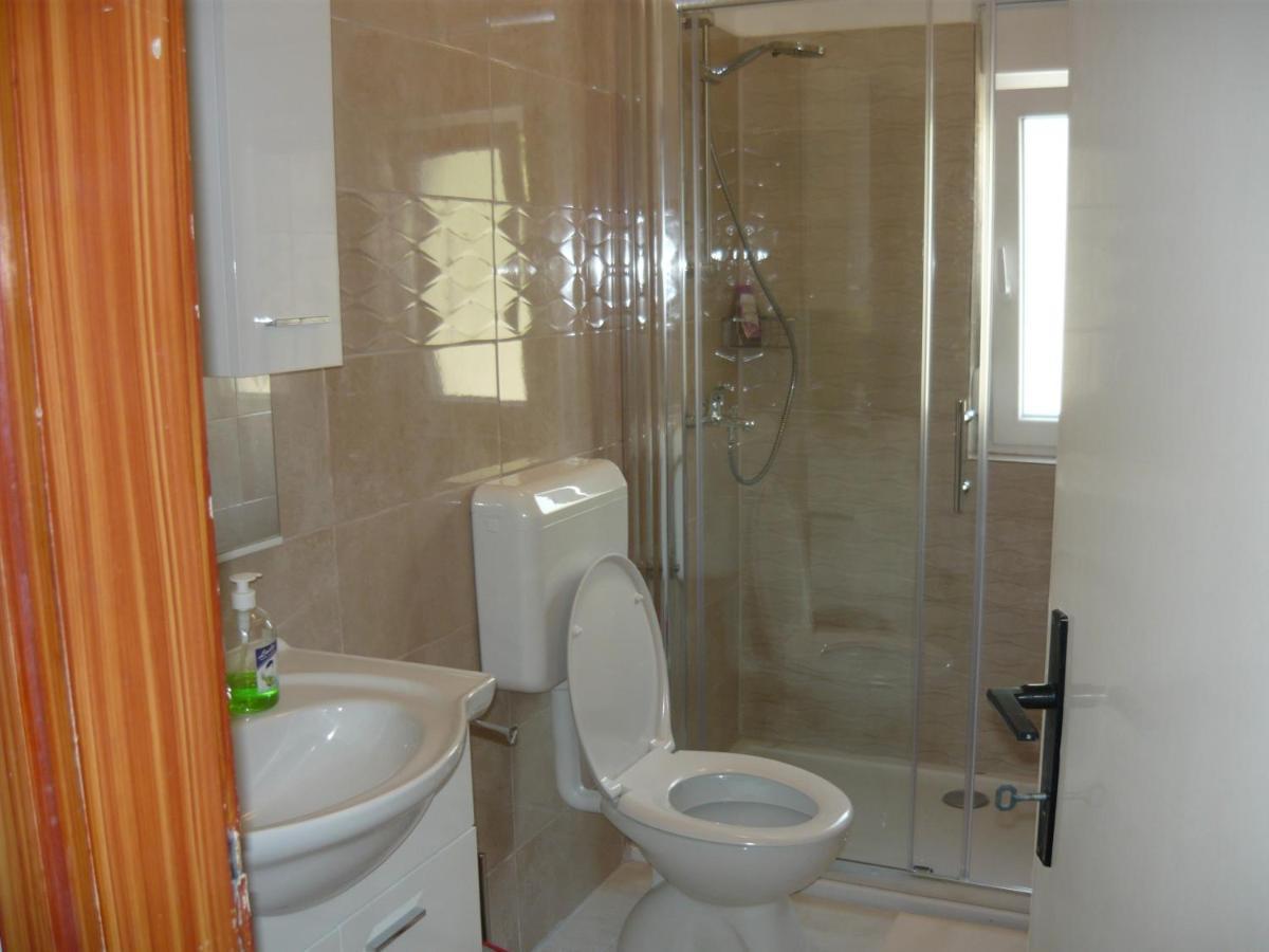 Apartments With A Parking Space Kampor, Rab - 4984 Экстерьер фото