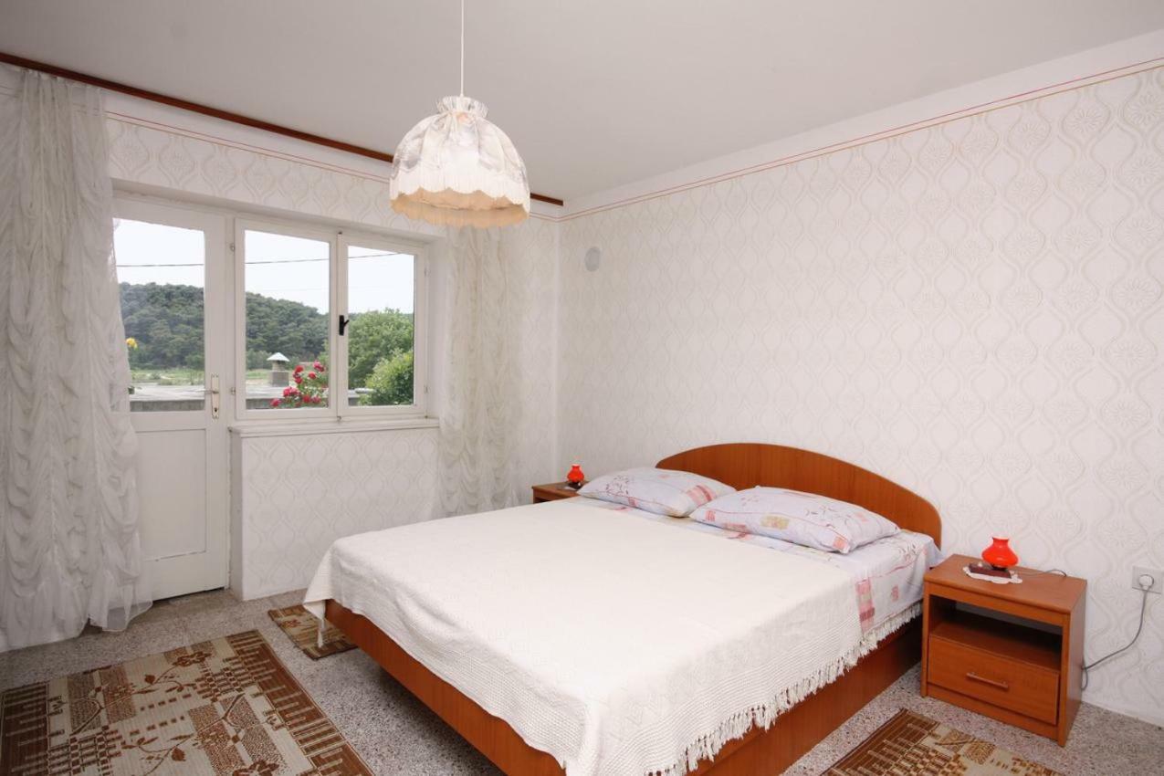 Apartments With A Parking Space Kampor, Rab - 4984 Экстерьер фото